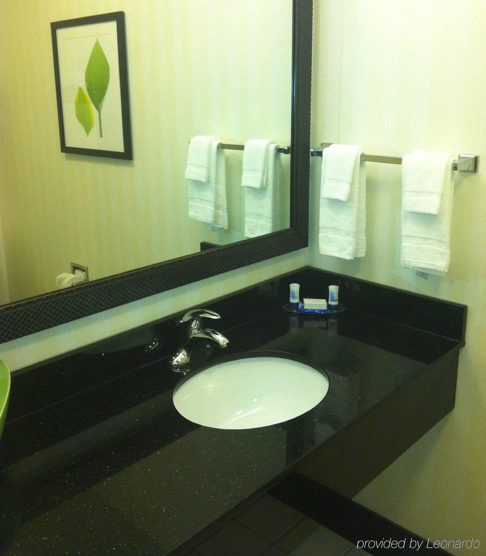 Fairfield Inn & Suites Milledgeville Oda fotoğraf